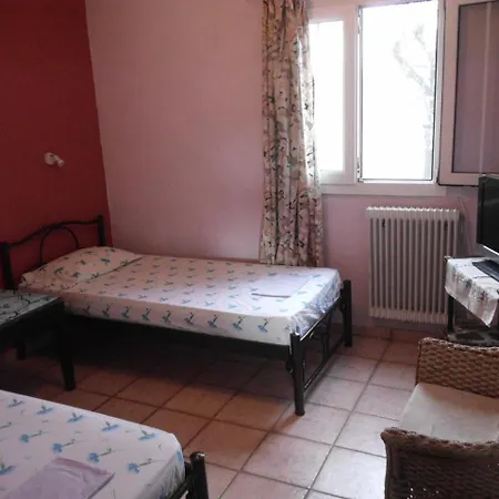 Apartment Tom's House/2 Between Paleokastritsa Dassia Ipsos! Poulades