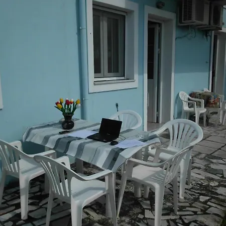 Tom's House/2 Between Paleokastritsa Dassia Ipsos! Poulades